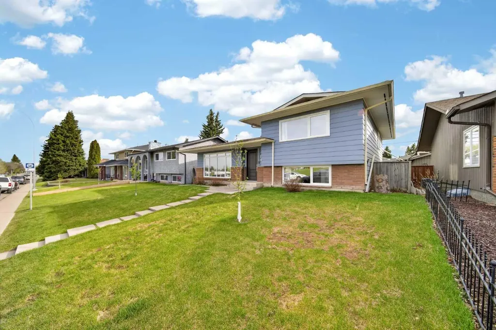 1728 Lake Bonavista Drive SE Calgary AB T2J 3B5