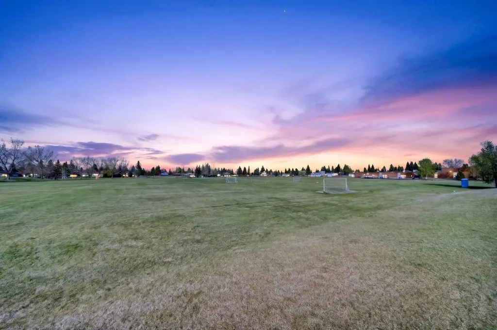 1728 Lake Bonavista Drive SE Calgary AB T2J 3B5