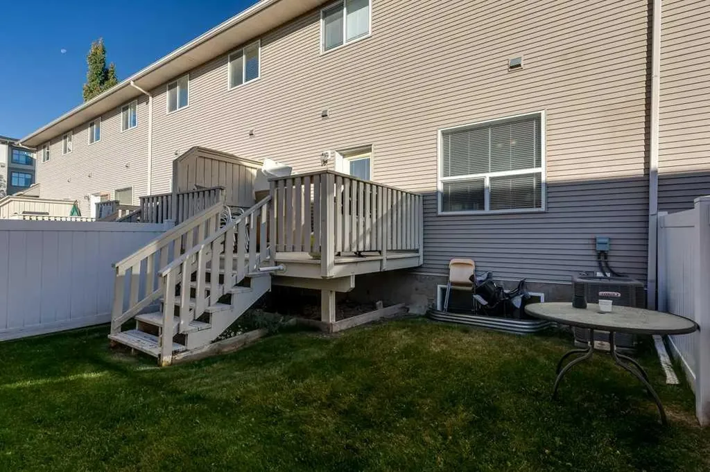 50 Lucky Place Sylvan Lake AB T4S 0E3