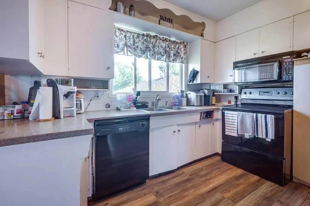 36258 Range Road 275 Rural Red Deer County AB T4S 2L9