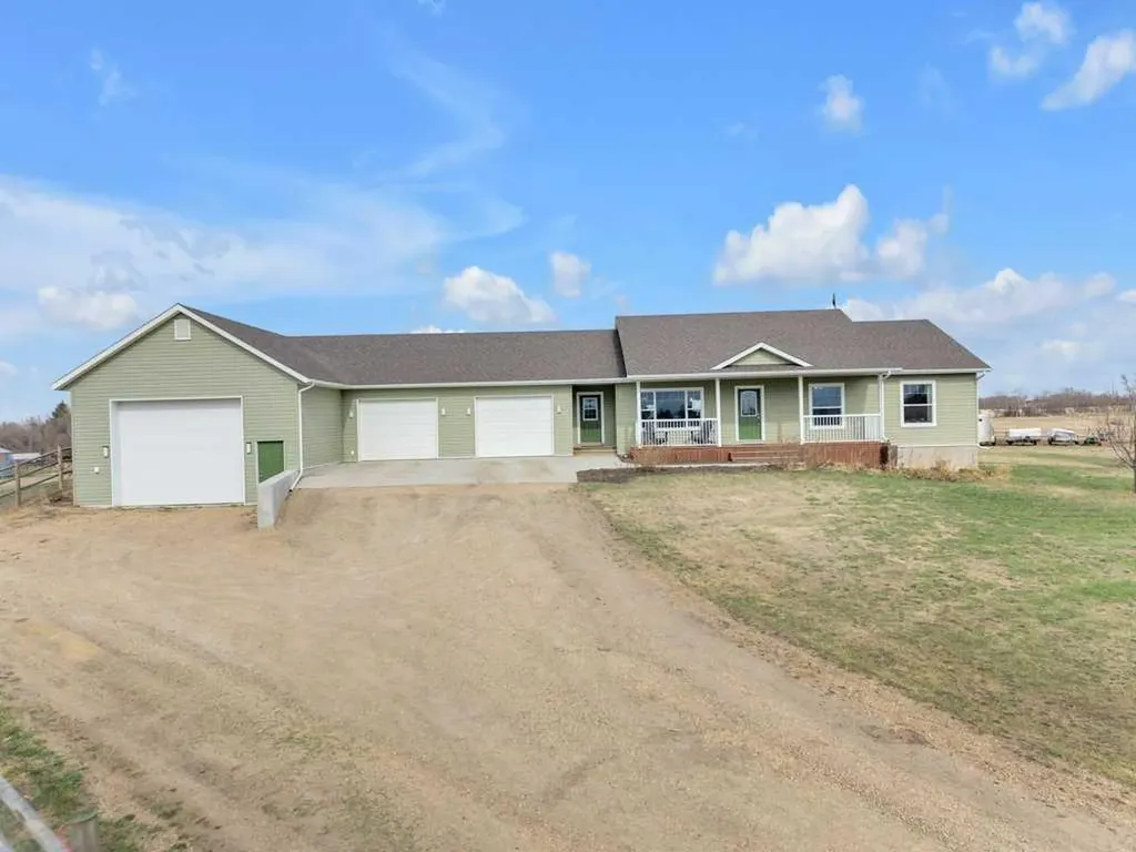 1 -251061 Township Road 431a Rural Ponoka County AB T4J 1R1