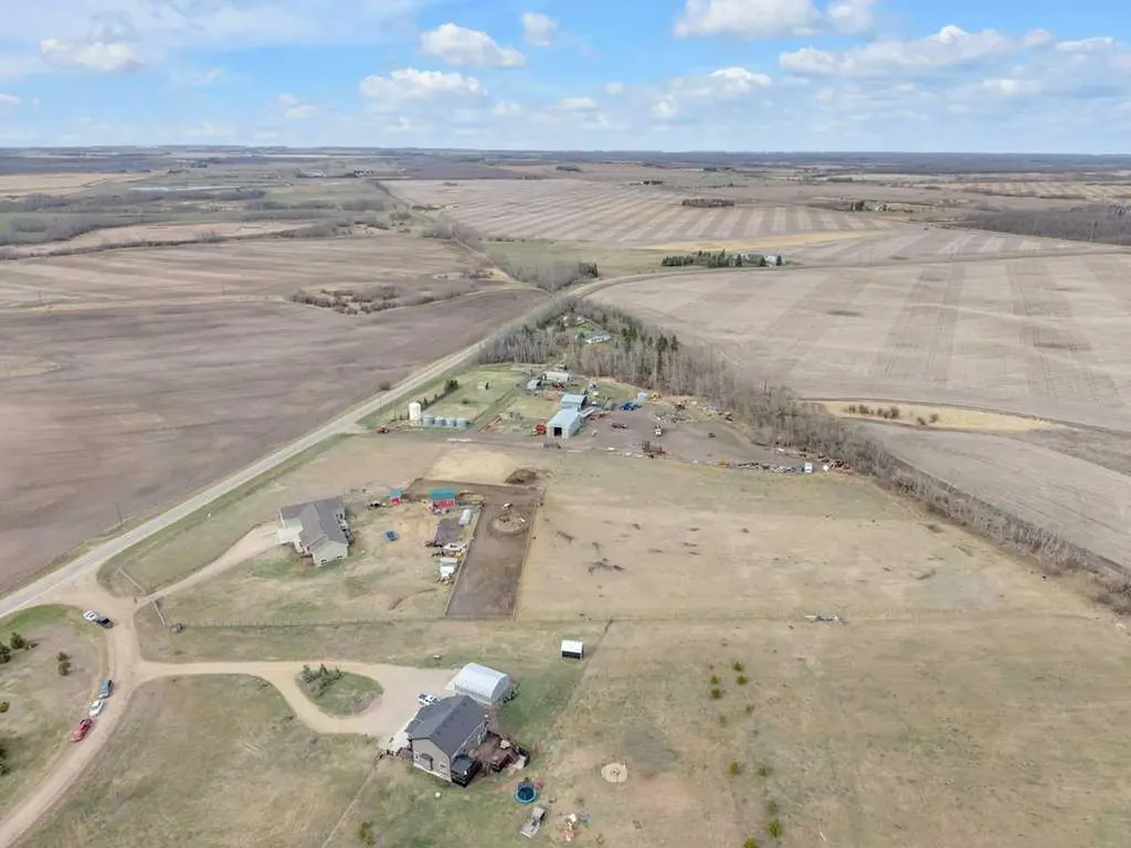 1 -251061 Township Road 431a Rural Ponoka County AB T4J 1R1