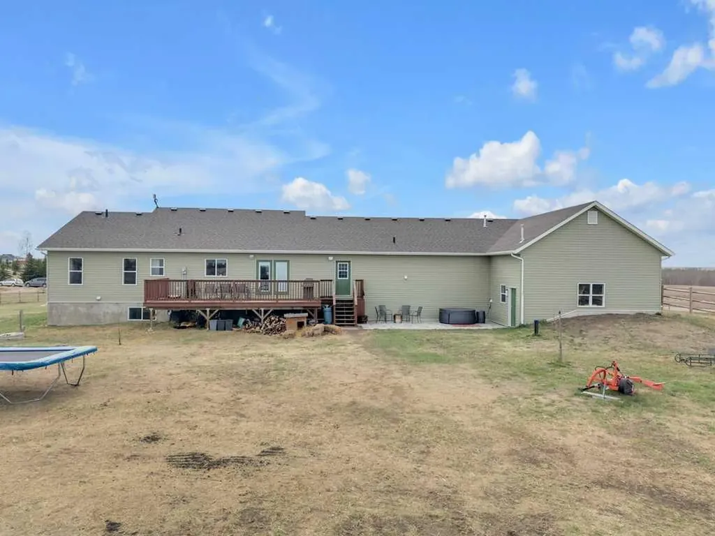 1 -251061 Township Road 431a Rural Ponoka County AB T4J 1R1