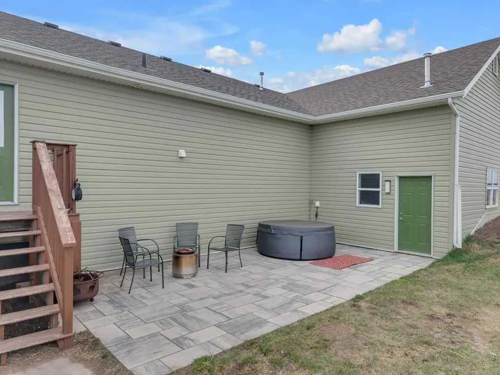 1 -251061 Township Road 431a Rural Ponoka County AB T4J 1R1