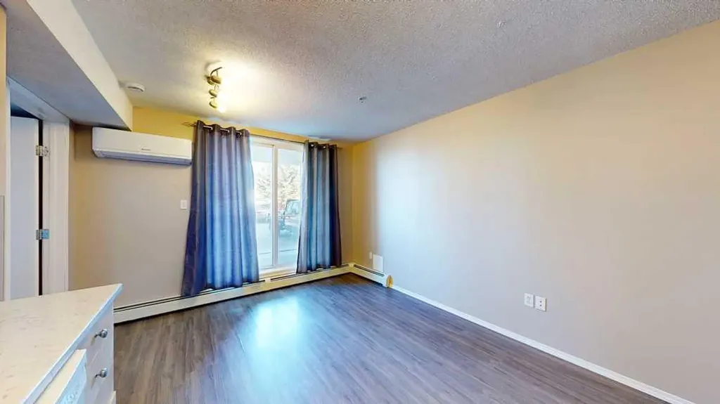 1648 Saamis Drive NW Medicine Hat AB T1B4X1