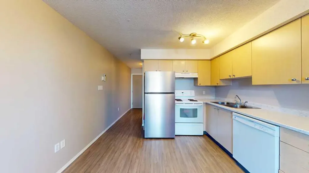 1648 Saamis Drive NW Medicine Hat AB T1B4X1
