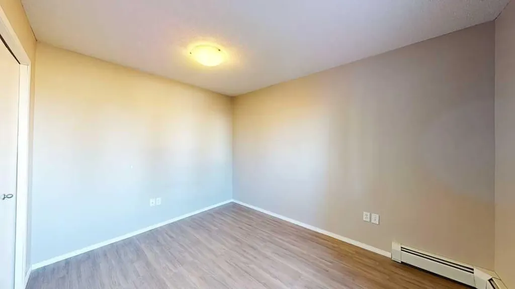 1648 Saamis Drive NW Medicine Hat AB T1B4X1