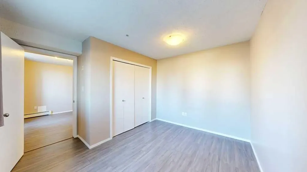 1648 Saamis Drive NW Medicine Hat AB T1B4X1