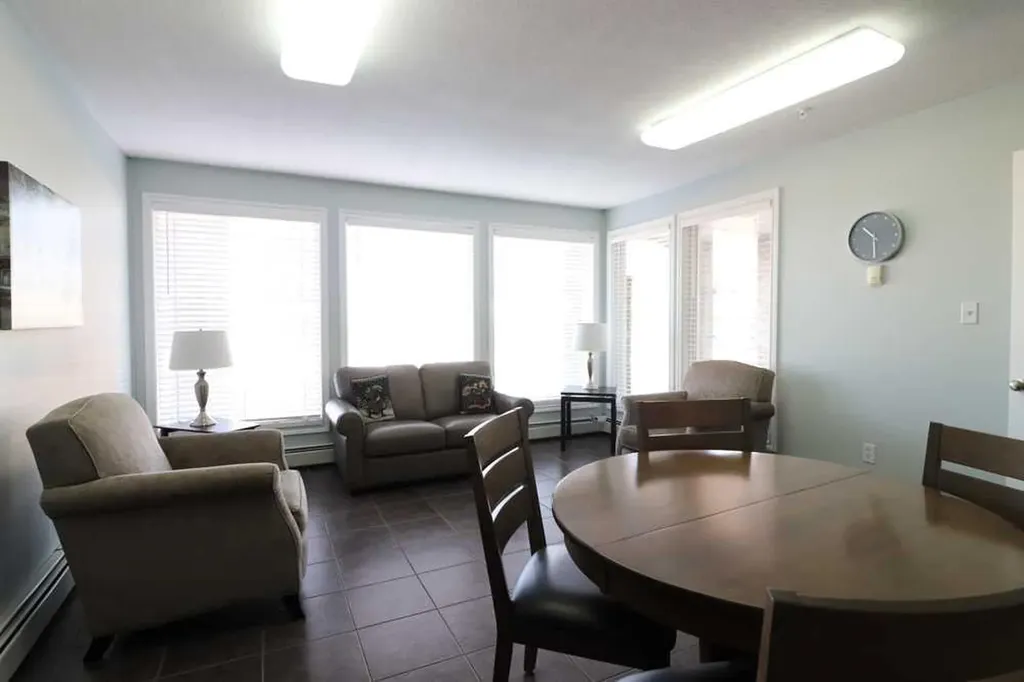 1648 Saamis Drive NW Medicine Hat AB T1B4X1