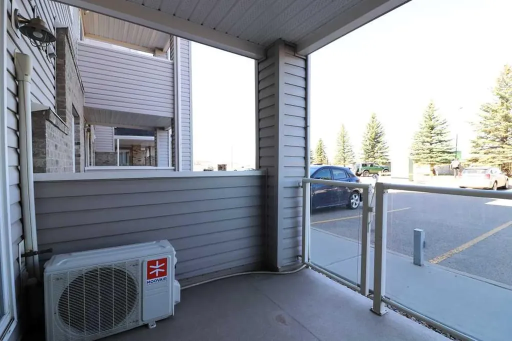 1648 Saamis Drive NW Medicine Hat AB T1B4X1