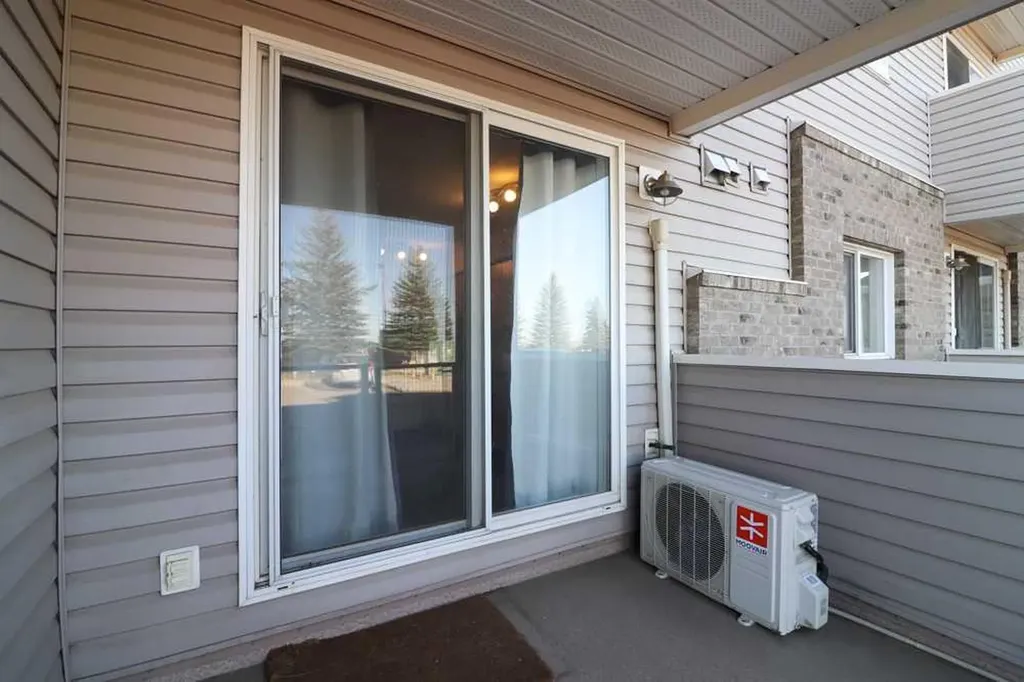 1648 Saamis Drive NW Medicine Hat AB T1B4X1