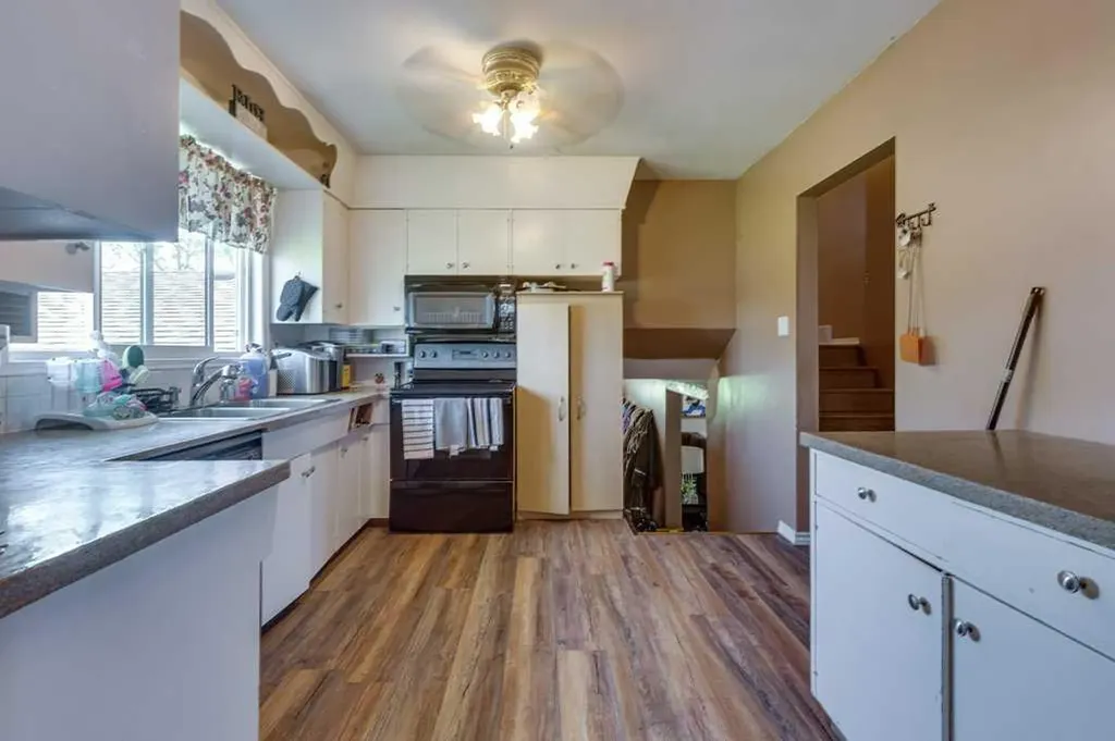 36258 Range Road 275 Rural Red Deer County AB T4S 2L9