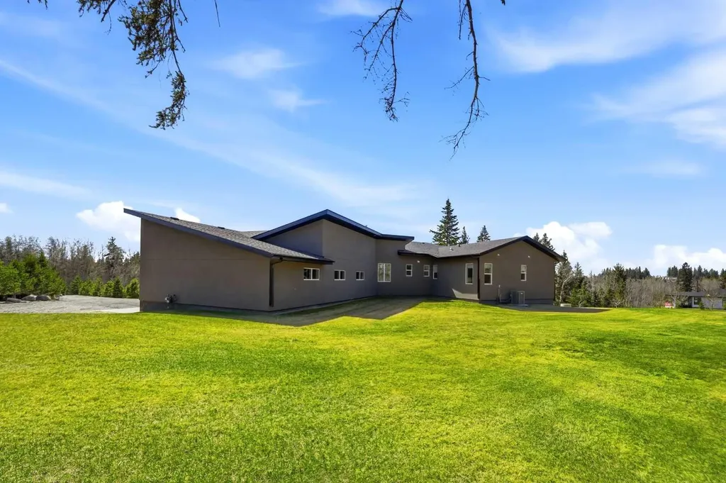 #12 Creek Road Rural Ponoka County AB T4J 1R3