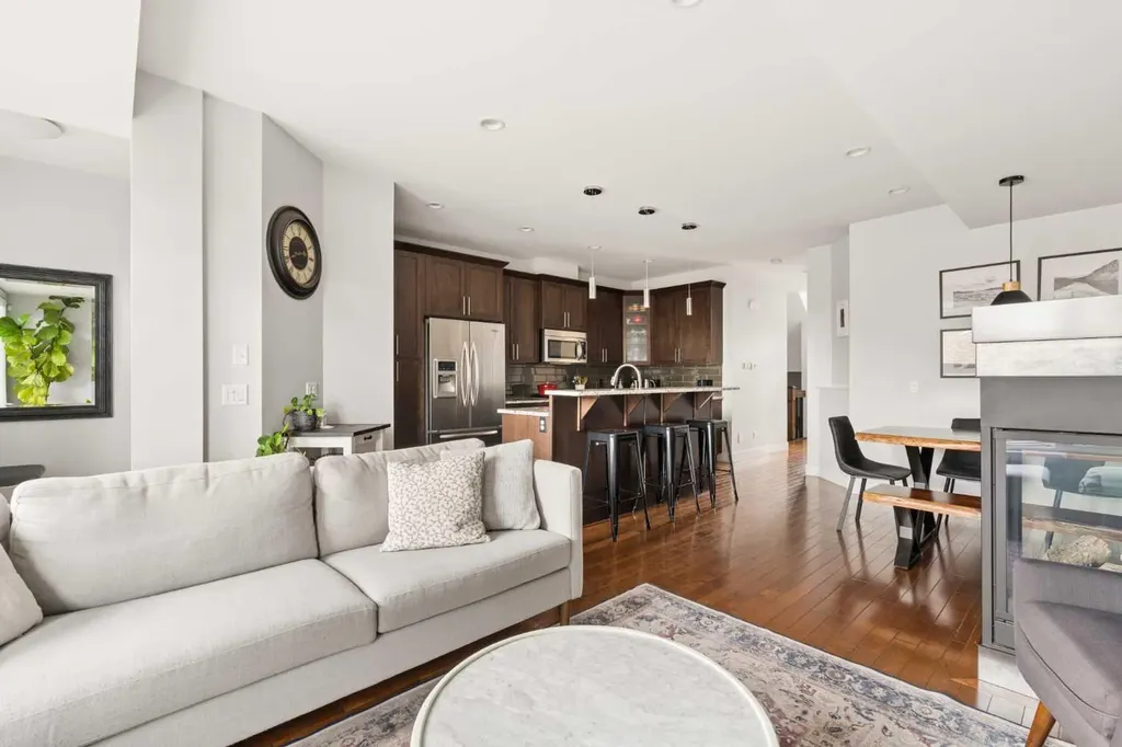 1825 33 Avenue SW Calgary AB T2T 1Z1