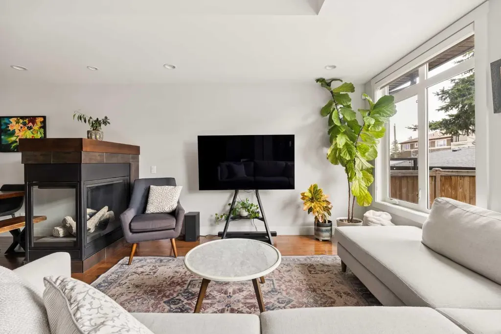 1825 33 Avenue SW Calgary AB T2T 1Z1
