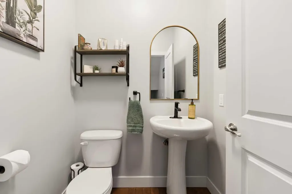 1825 33 Avenue SW Calgary AB T2T 1Z1