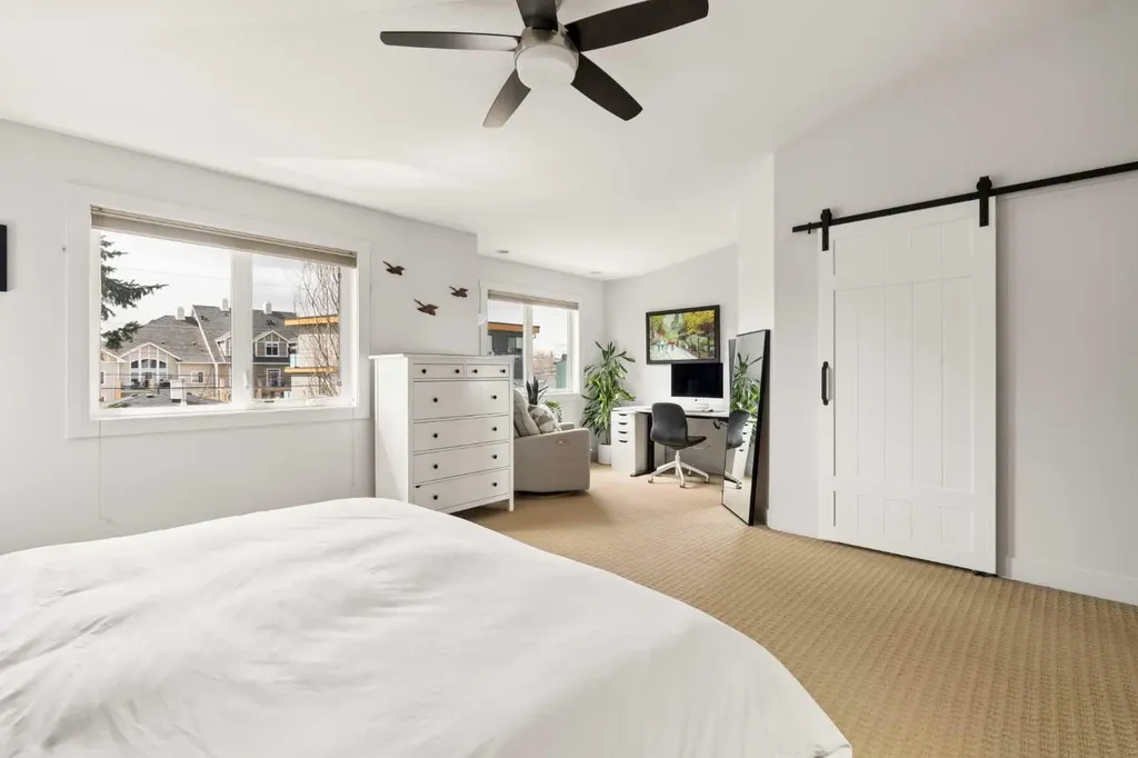 1825 33 Avenue SW Calgary AB T2T 1Z1