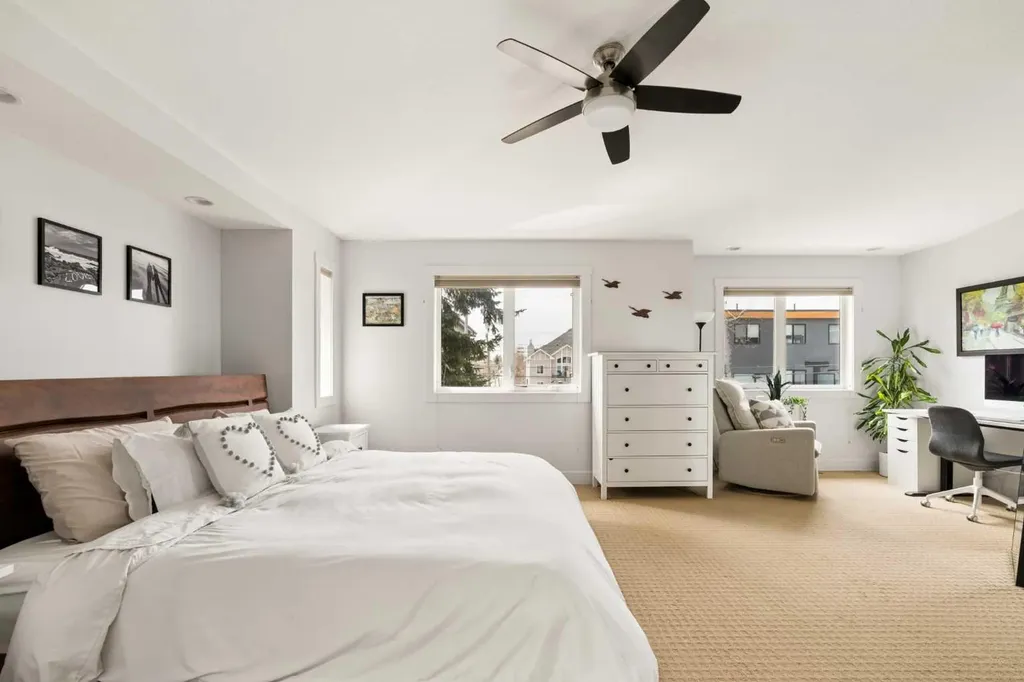 1825 33 Avenue SW Calgary AB T2T 1Z1