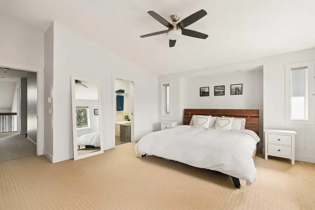 1825 33 Avenue SW Calgary AB T2T 1Z1