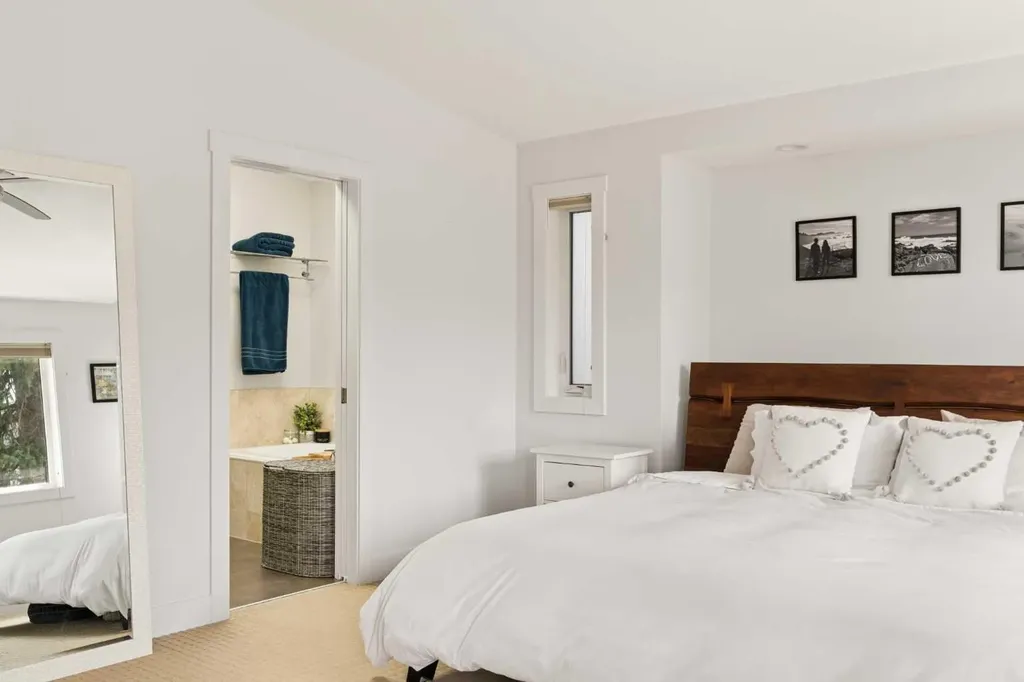 1825 33 Avenue SW Calgary AB T2T 1Z1