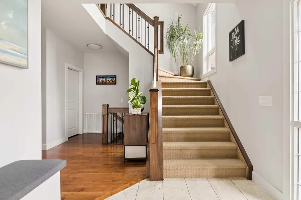 1825 33 Avenue SW Calgary AB T2T 1Z1