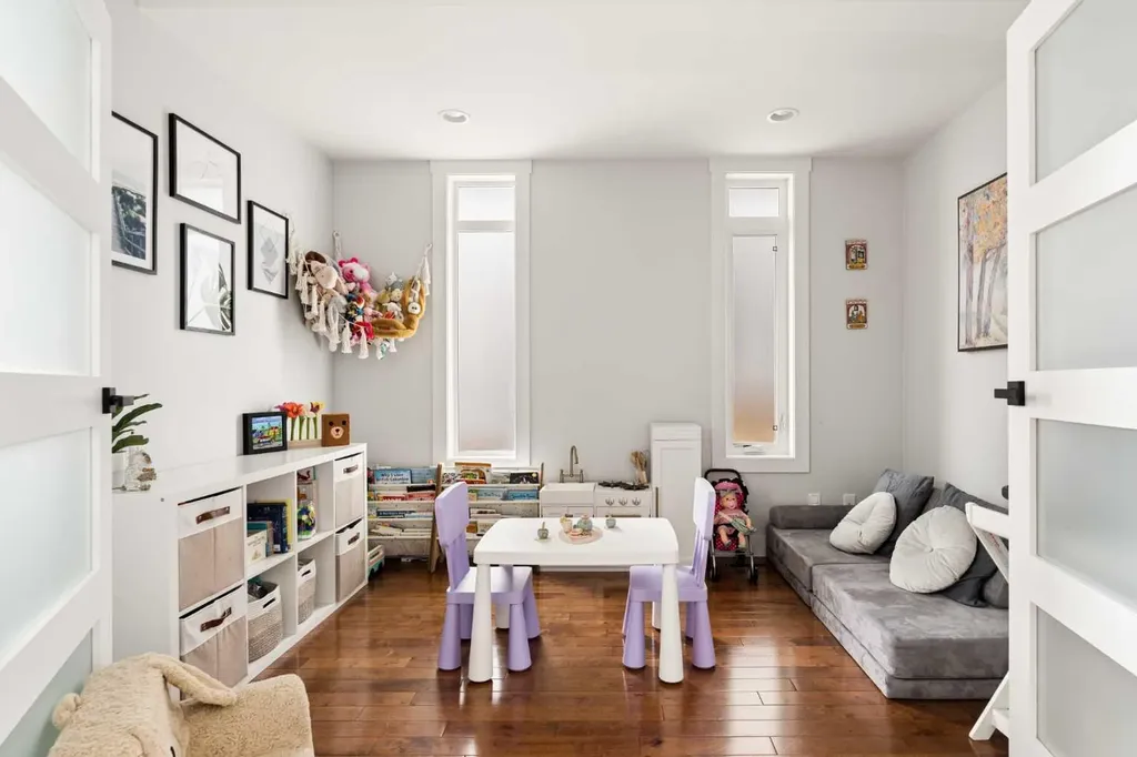 1825 33 Avenue SW Calgary AB T2T 1Z1