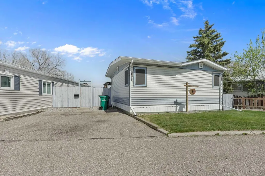 1410 43 Street S Lethbridge AB T1K 3S5