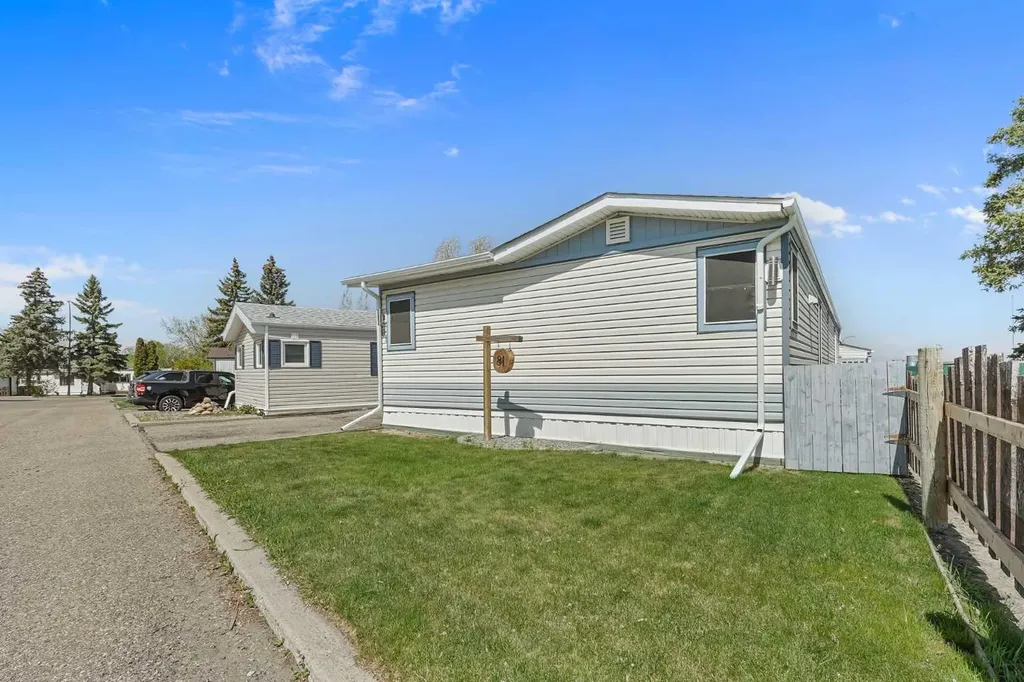 1410 43 Street S Lethbridge AB T1K 3S5