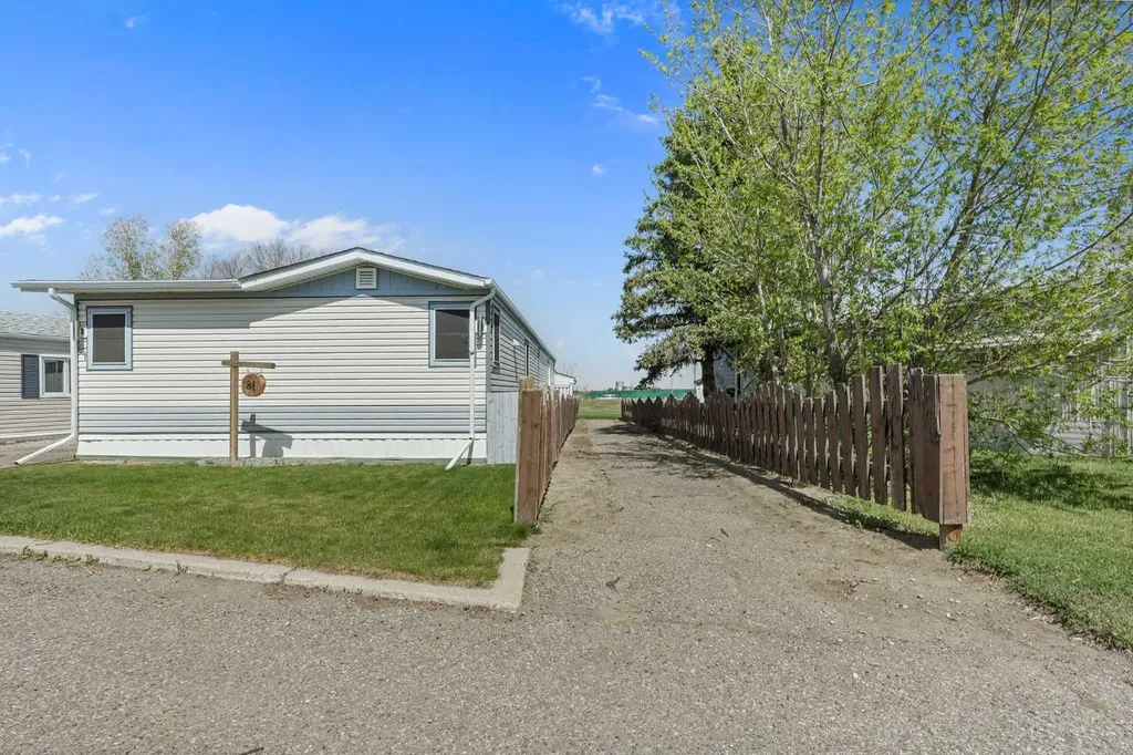1410 43 Street S Lethbridge AB T1K 3S5