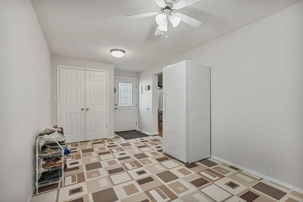 1410 43 Street S Lethbridge AB T1K 3S5