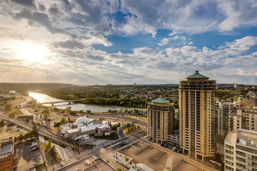 1100 8 Avenue SW Calgary AB T2X 2E6