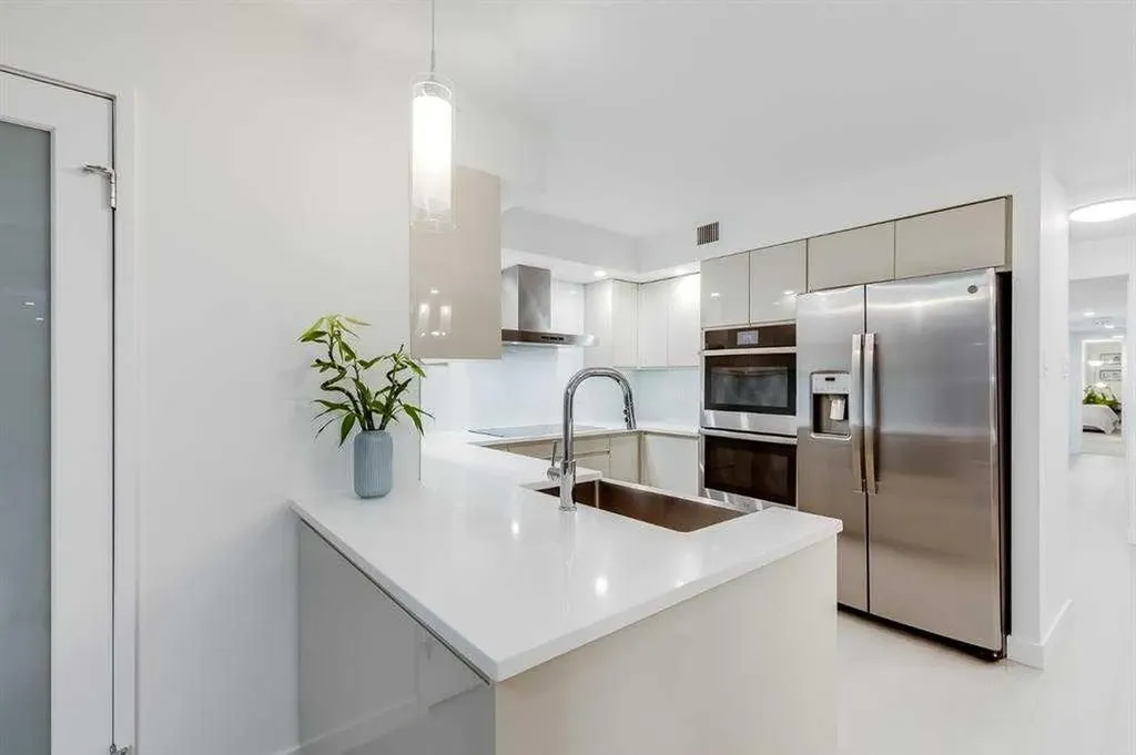 1100 8 Avenue SW Calgary AB T2X 2E6