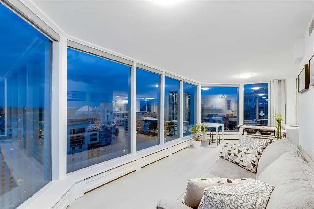 1100 8 Avenue SW Calgary AB T2X 2E6