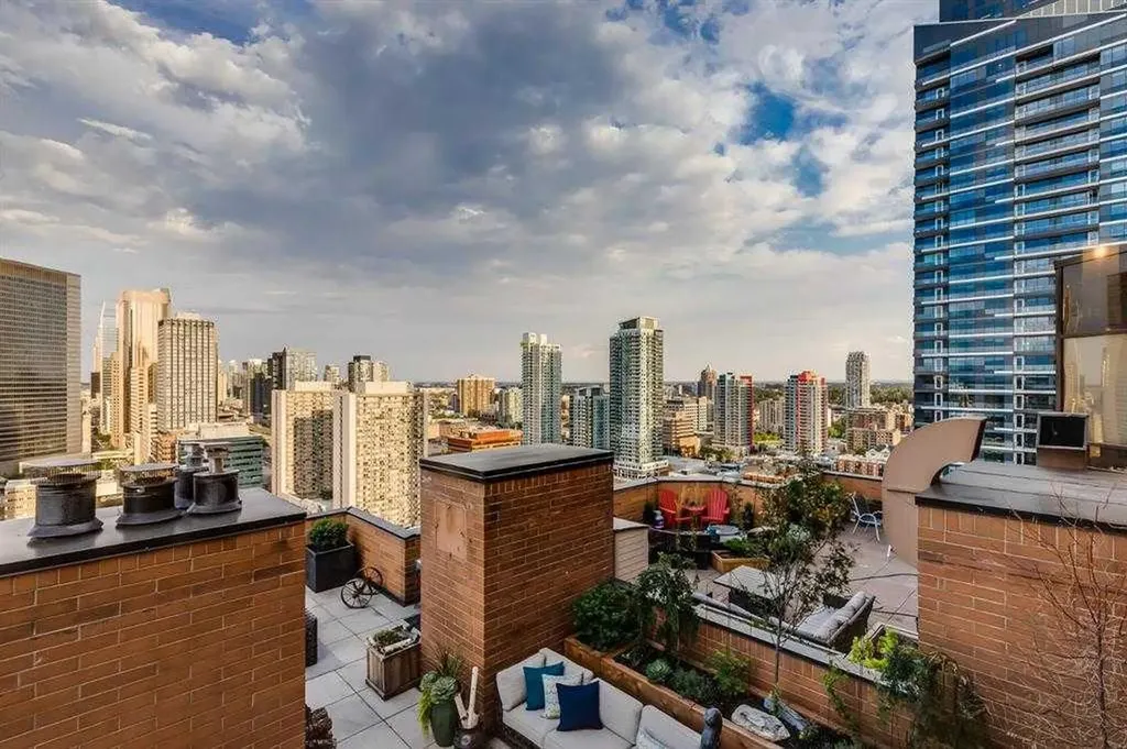 1100 8 Avenue SW Calgary AB T2X 2E6