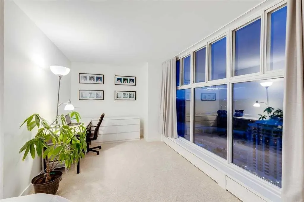 1100 8 Avenue SW Calgary AB T2X 2E6