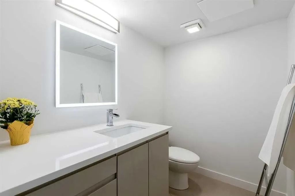 1100 8 Avenue SW Calgary AB T2X 2E6