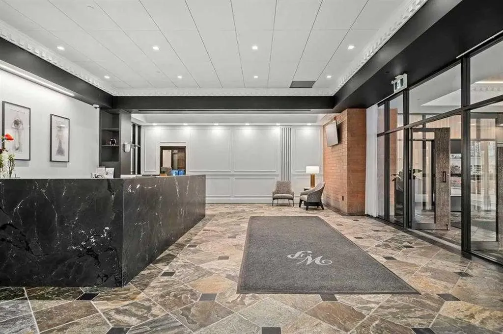 1100 8 Avenue SW Calgary AB T2X 2E6