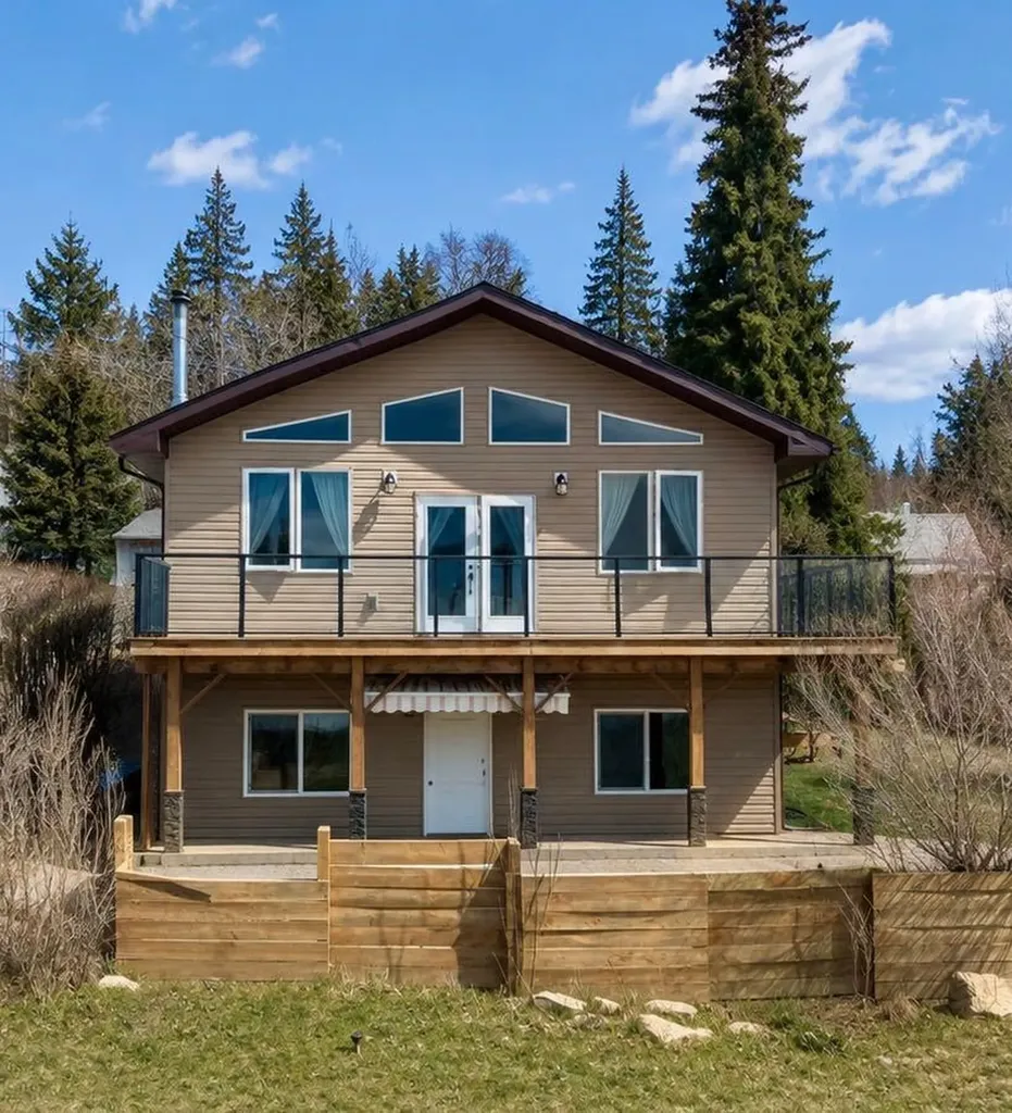5027 52 Street Rocky Mountain House AB T4T1A7