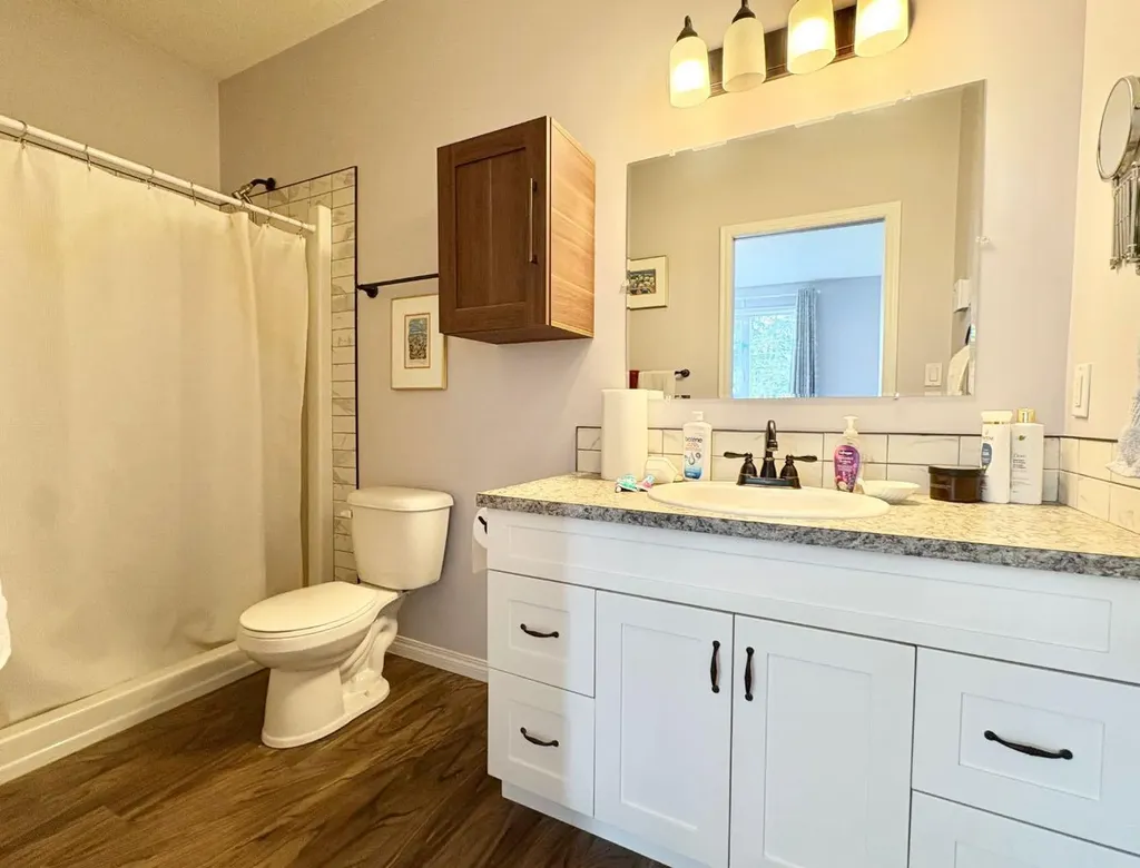 5027 52 Street Rocky Mountain House AB T4T1A7