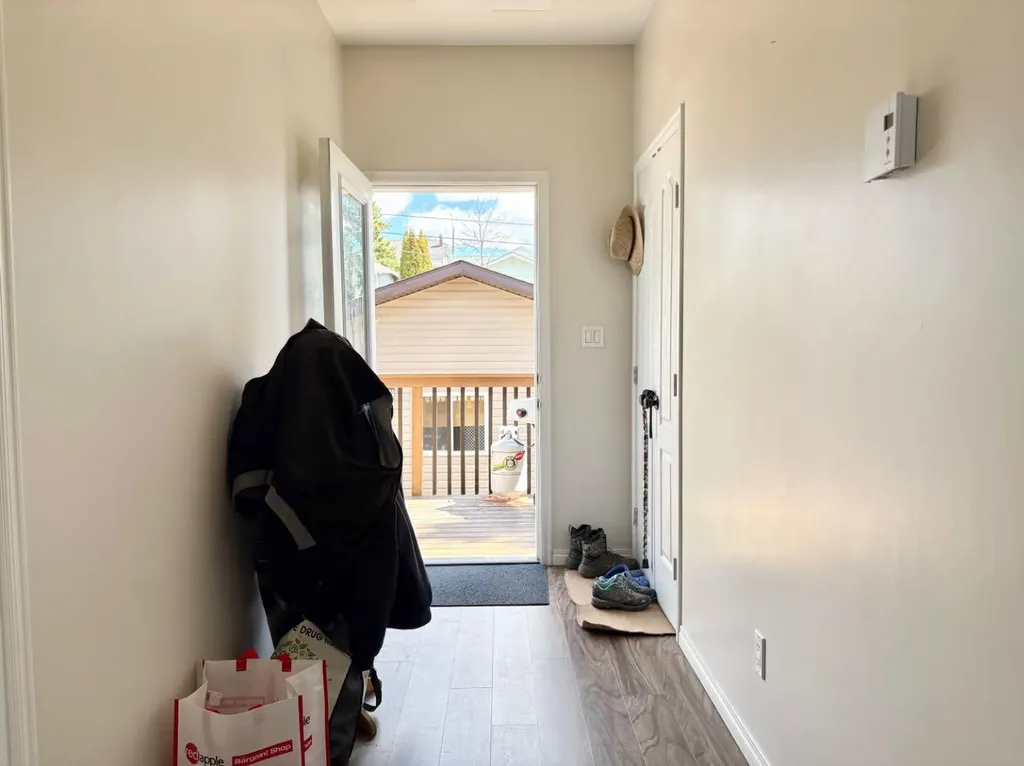 5027 52 Street Rocky Mountain House AB T4T1A7