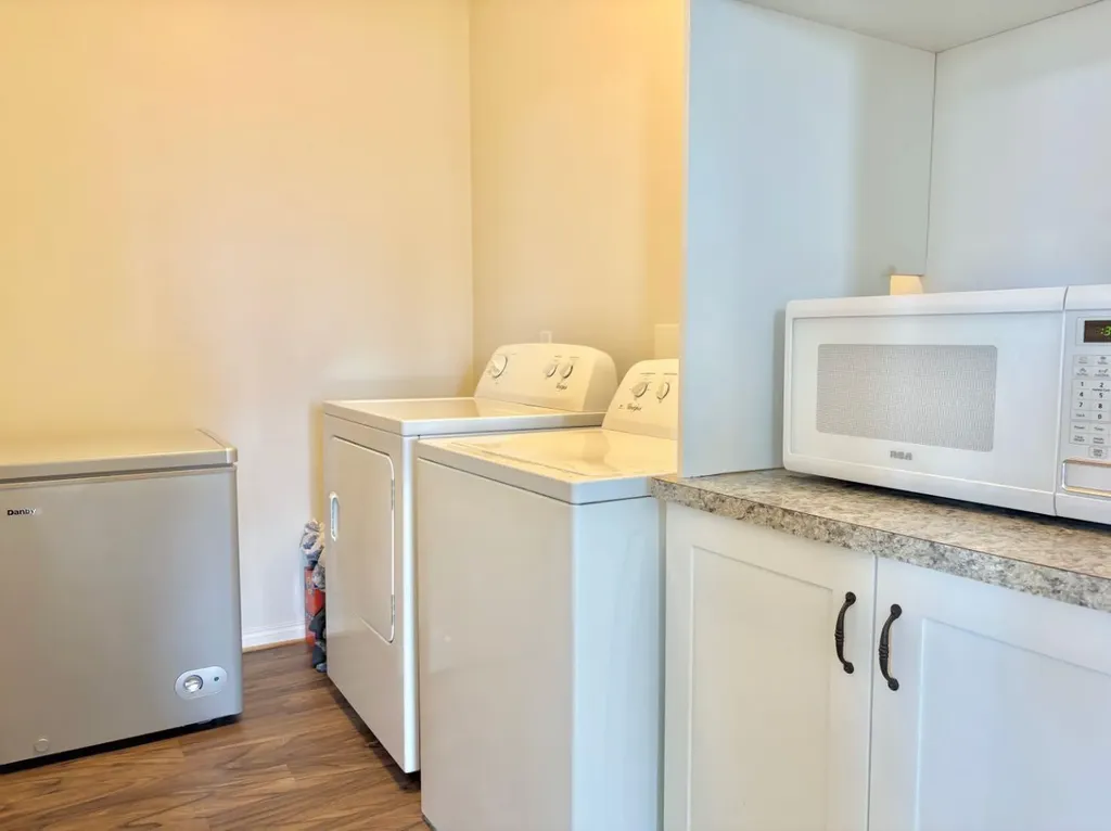5027 52 Street Rocky Mountain House AB T4T1A7