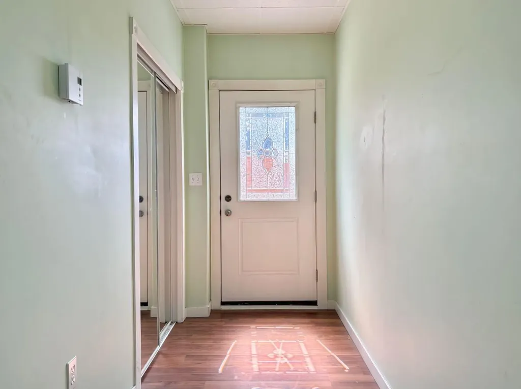 5027 52 Street Rocky Mountain House AB T4T1A7