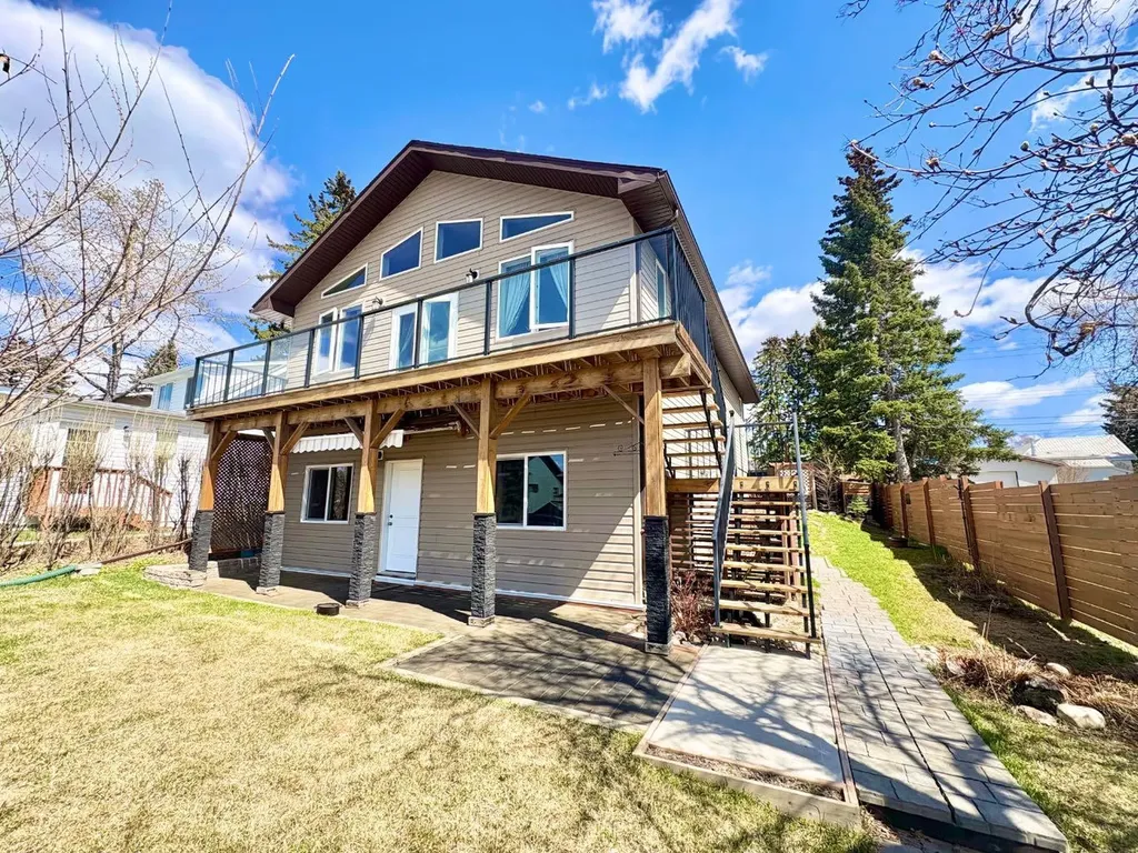 5027 52 Street Rocky Mountain House AB T4T1A7