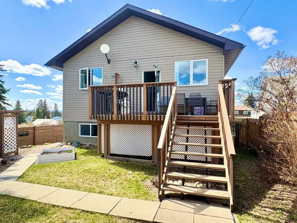 5027 52 Street Rocky Mountain House AB T4T1A7