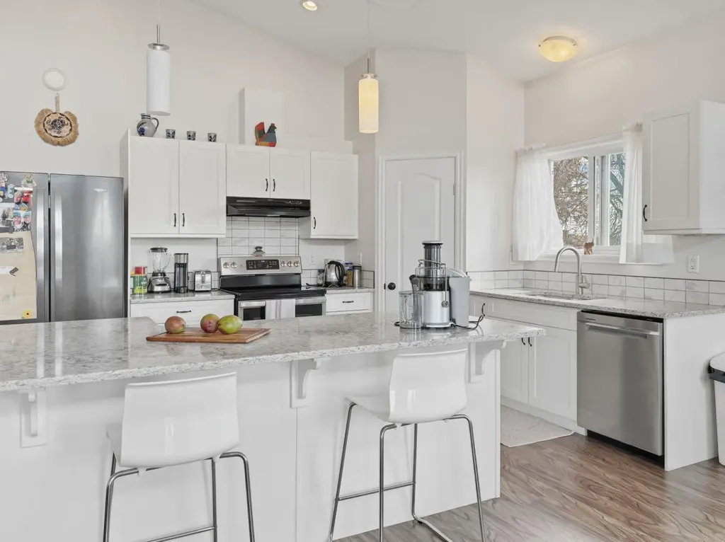 5027 52 Street Rocky Mountain House AB T4T1A7