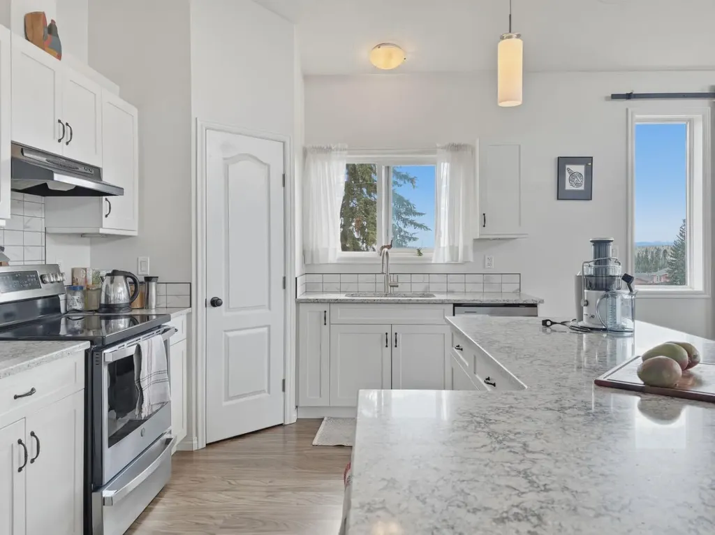 5027 52 Street Rocky Mountain House AB T4T1A7
