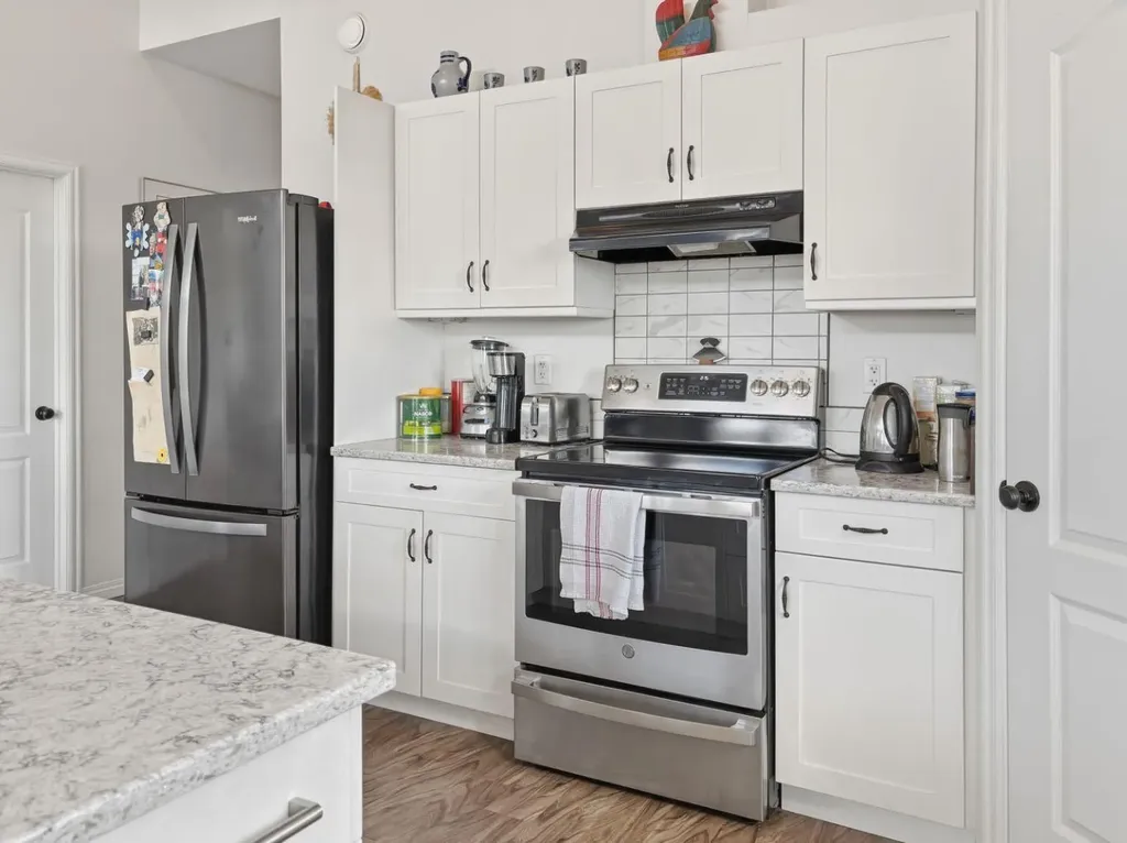 5027 52 Street Rocky Mountain House AB T4T1A7