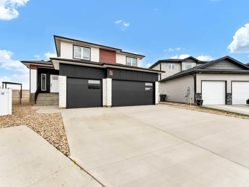 32 Somerside Way SE Medicine Hat AB T1B 0M1