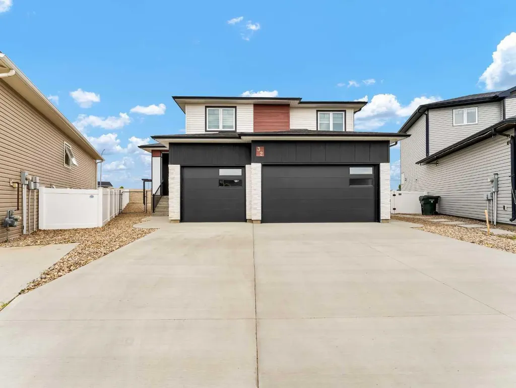 32 Somerside Way SE Medicine Hat AB T1B 0M1