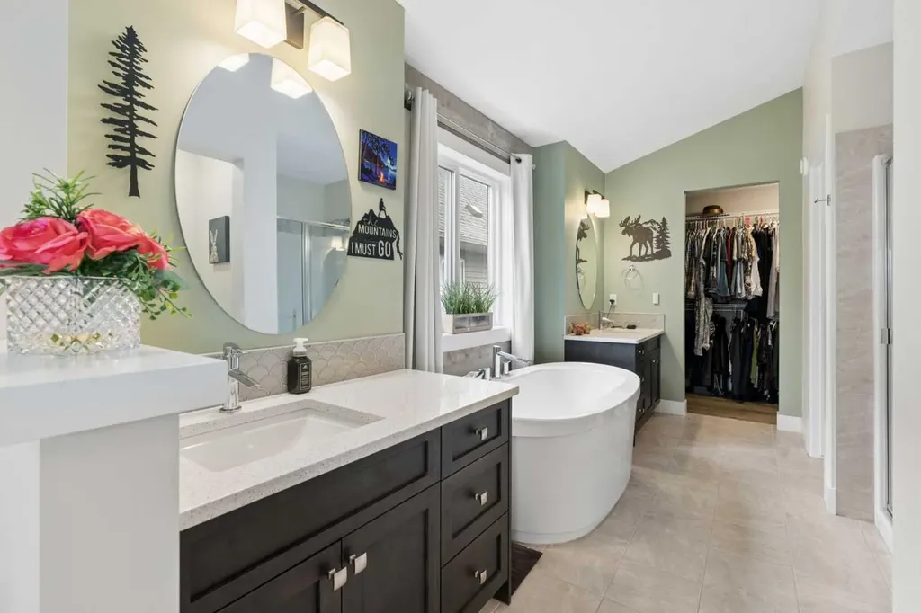 187 Coopersfield Way SW Airdrie AB T4B 4K6